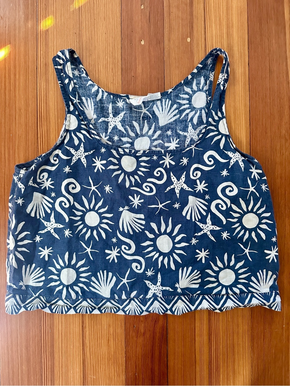 C & C California Women’s Navy Blue Printed Linen Crop Tank Top